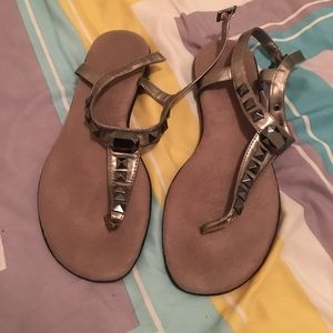 Suede sandals with gold strap grey stones